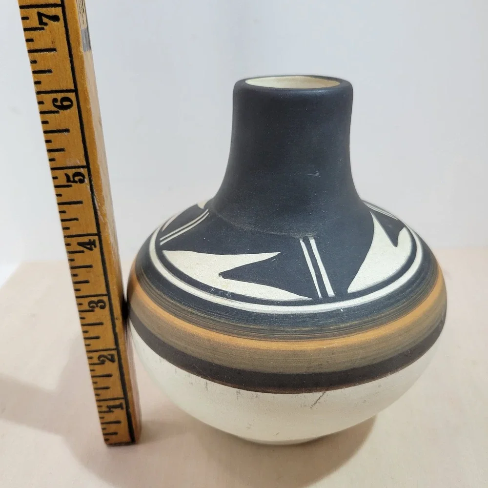 Handmade Southwestern Pottery‎ Vase Black White Orange Geometric Design Signed